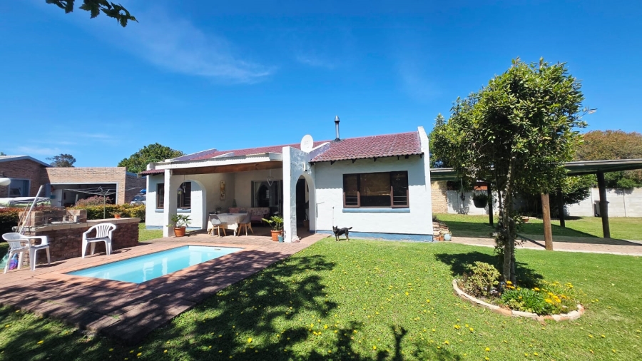 3 Bedroom Property for Sale in The Island Western Cape